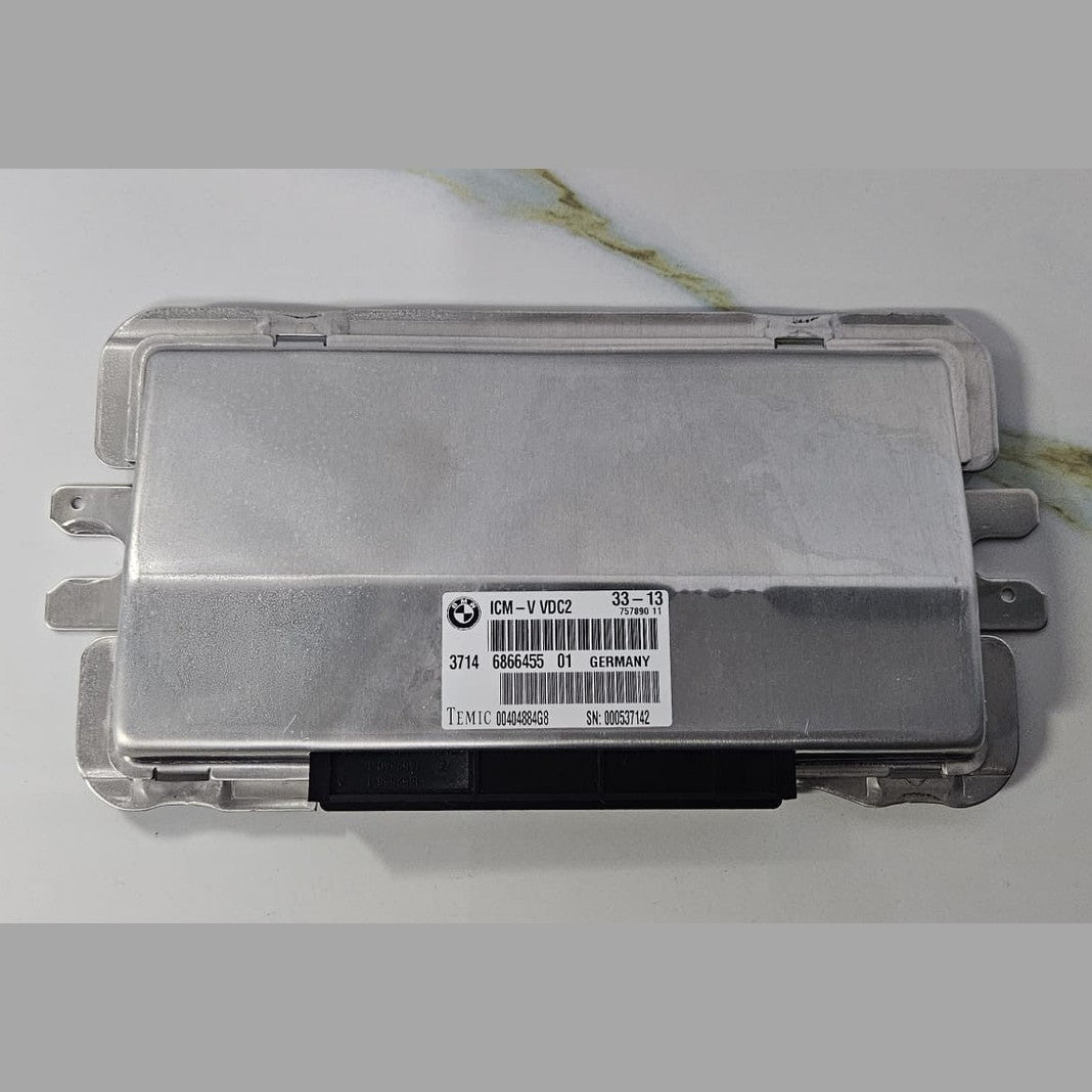 OEM BMW 7 F01, F02 2014 Dynamic Suspension Control Module Unit 6866455