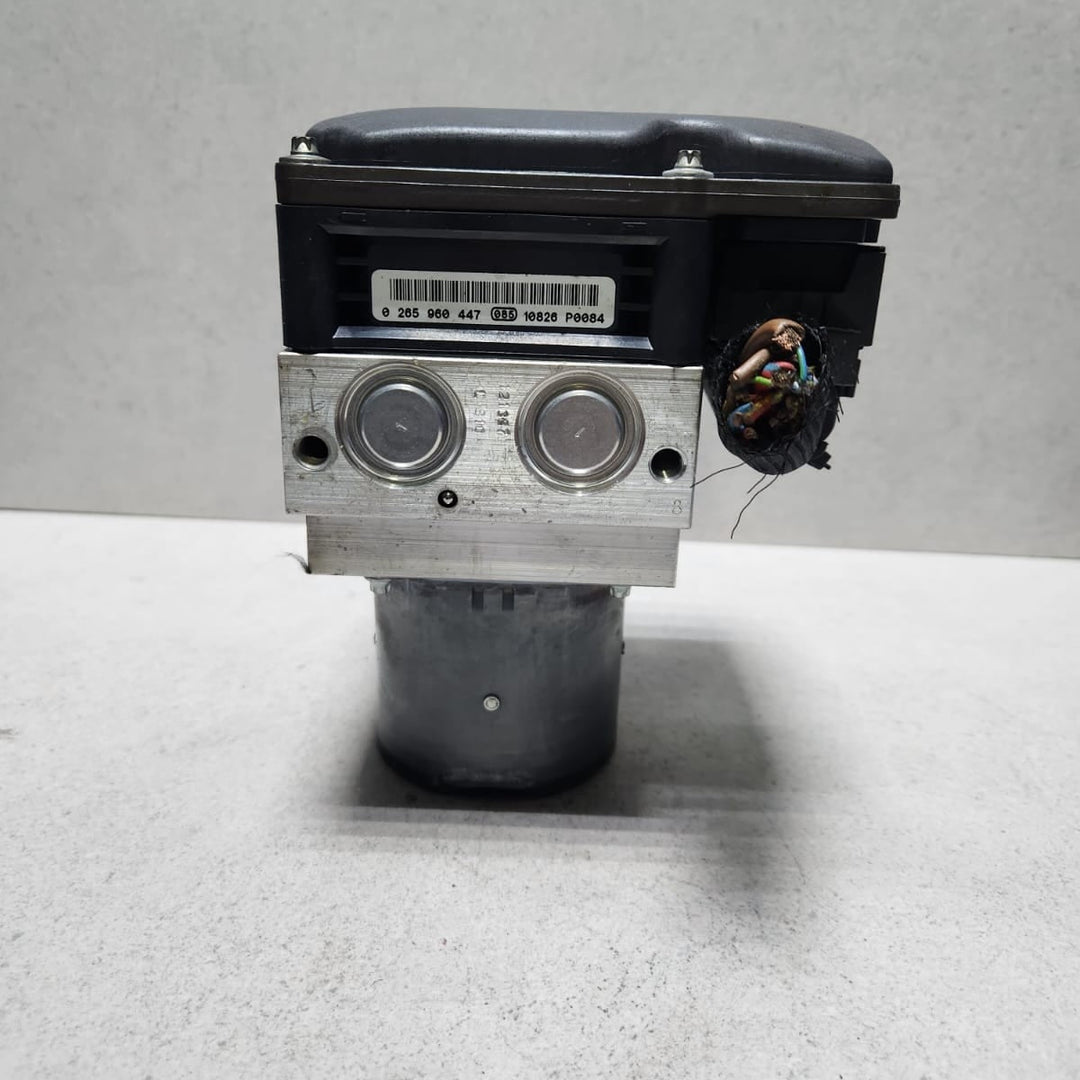 2010-2016 BMW 550i Abs Pump Module 6852808 5 Series F10 F11 and 6 Series F12 F13