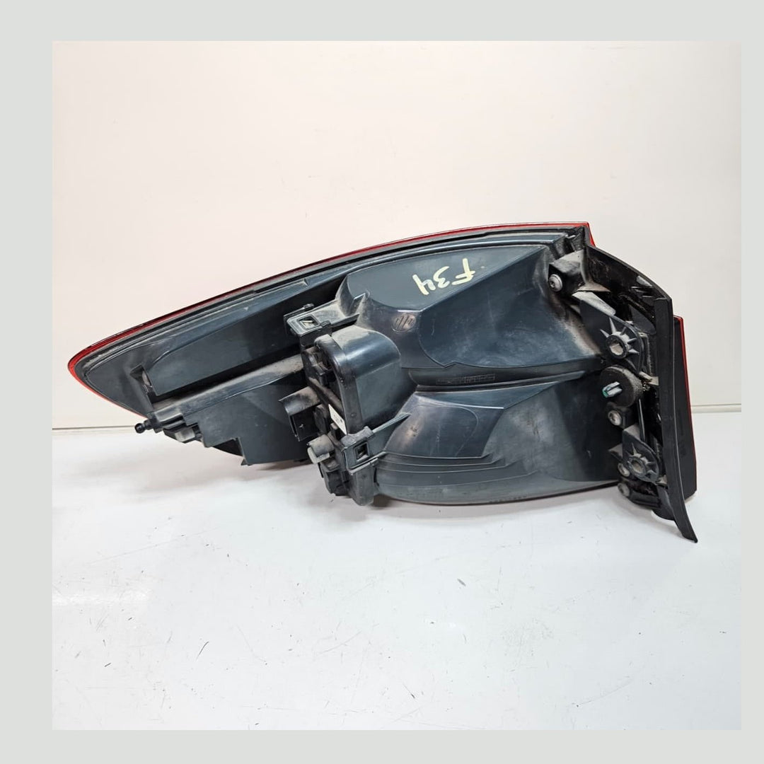 7286038-BMW 3 Gran Turismo Rear Light Right Fitting Position Right OEM