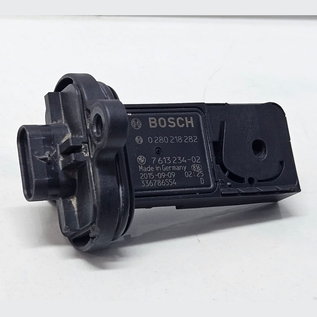 2013-2017 BMW 750i 7 Series F01 F02 F03 F04 Mass Air Flow Sensor 7613234 OEM
