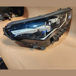 Bild in die Galerieansicht laden, Genuine BMW Adaptive LED Headlight 5A798D2 5 Series G60 G61 and M5