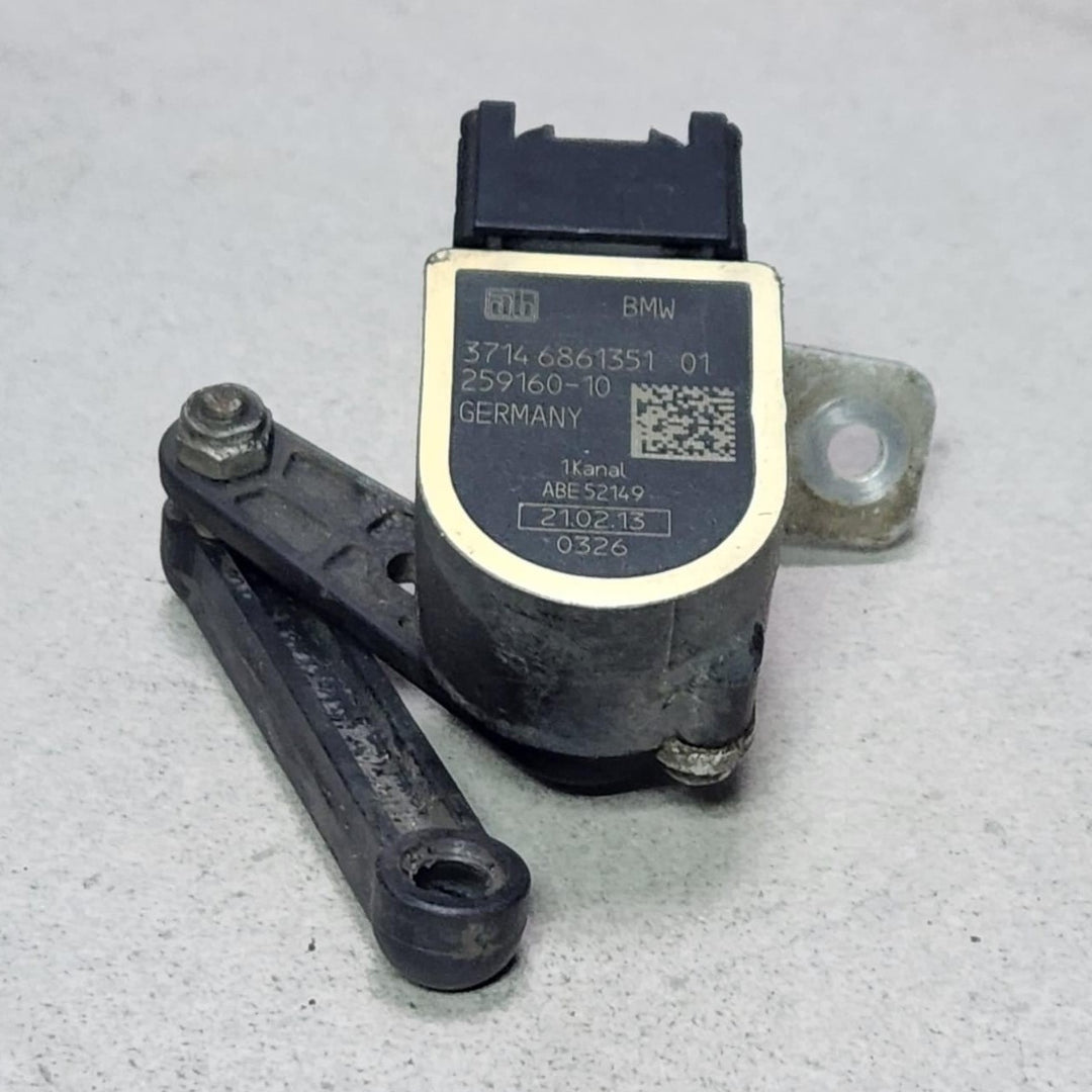 BMW Headlight Level Sensor Rear Xenon 6861351 5 Series F10 F11