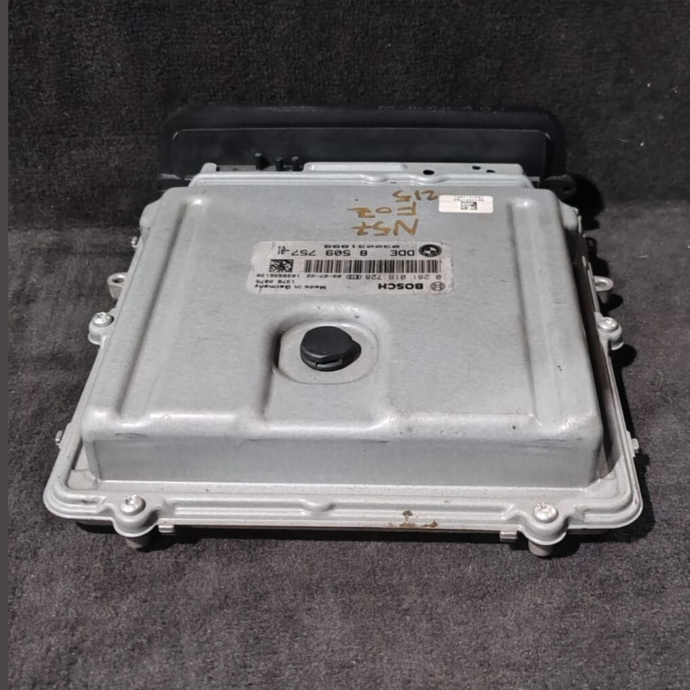 BMW 5 7 SERIES F01 F02 F10 F07 N57 D30A ENGINE CONTROL AUTOMATIC - DDE  8509757