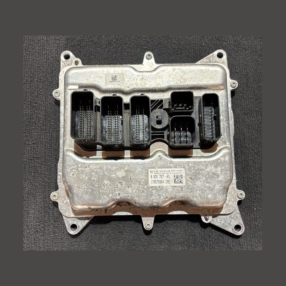 BMW X1 SERIES E84 2014 ENGINE CONTROL UNIT ECU SET + CASE + KEY DME 8631727