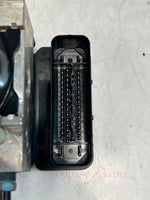 Bild in die Galerieansicht laden, 2013 BMW 320i 3' F30 F31 DSC HYDRAULIC ABS Pump Module 6862246 OEM