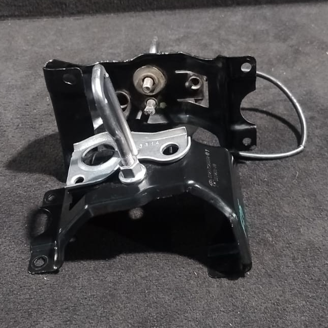 BMW X5 F15 X6 F16 UPPER HOOD LATCH STRIKER LEFT & RIGHT - 7308076