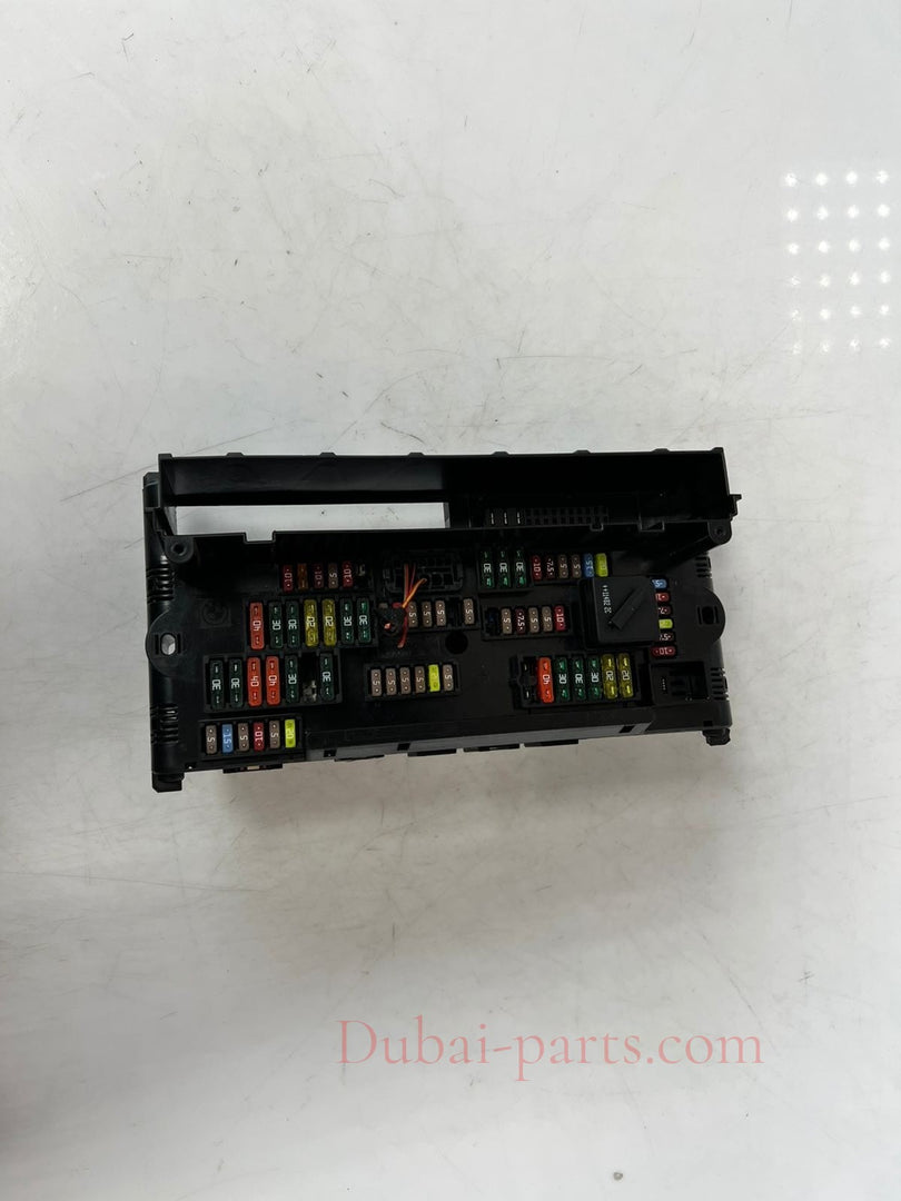 2008-16 BMW 535i F10 F11 F12 F13 F01 Front Power Distribution Box 9252815 OEM