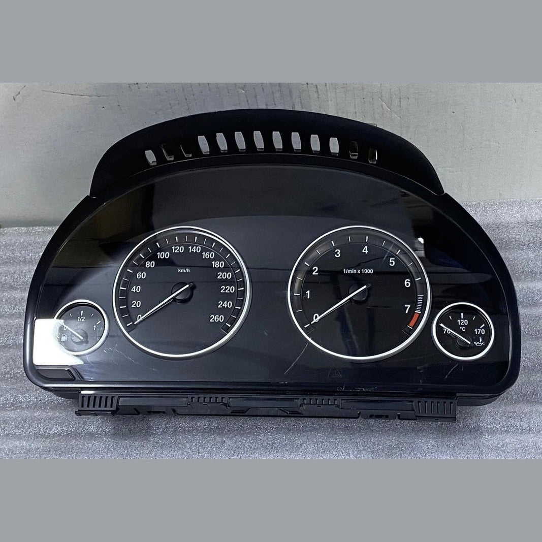 OEM BMW F10 528i Combi-Instrument speedometer Cluster 9280477-01