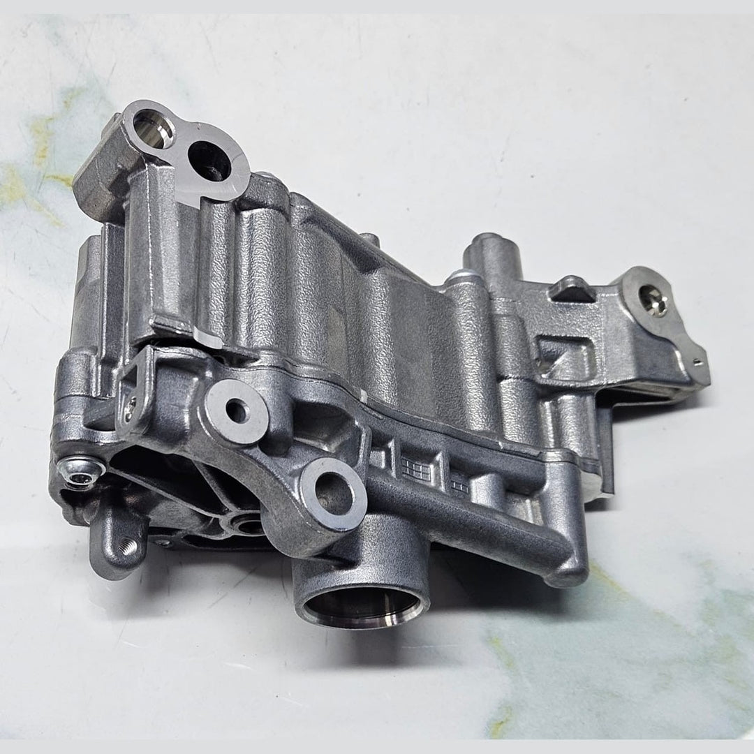 OEM BMW F80 F82 F83 M3 M4 S55 Engine Oil Lubrication Pump Brand New 8011851