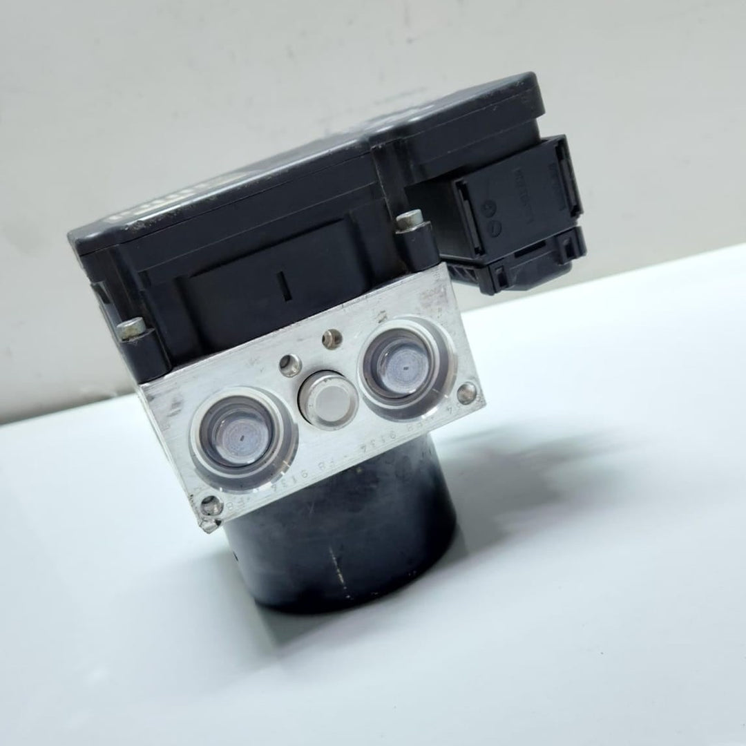 2012-2016 BMW 328i ABS Pump Control Module 6862247 1, 2 and 3 Series OEM 