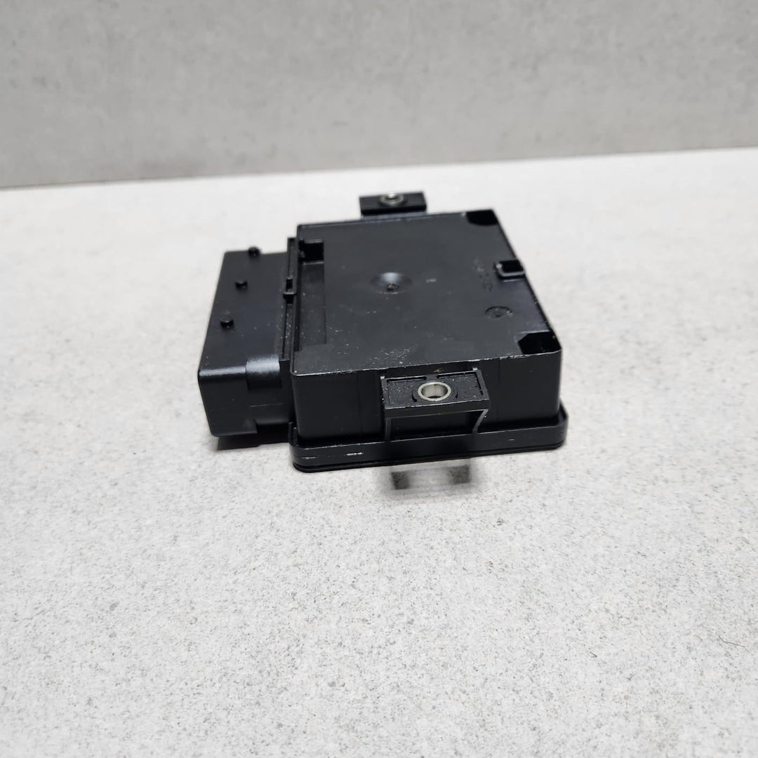 Benz Parking Brake Control Module A2469003014 A-Class and B-Class models W176 