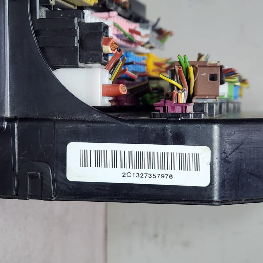 Mercedes-Benz Front SAM Fuse Relay Box A2129006924 E-Class W212 and W207