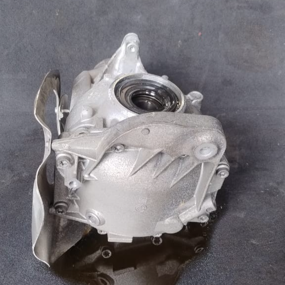 BMW G11/G12 7-SERIES REAR DIFFERENTIAL CARRIER (3.08 RATIO) P/N 8630826