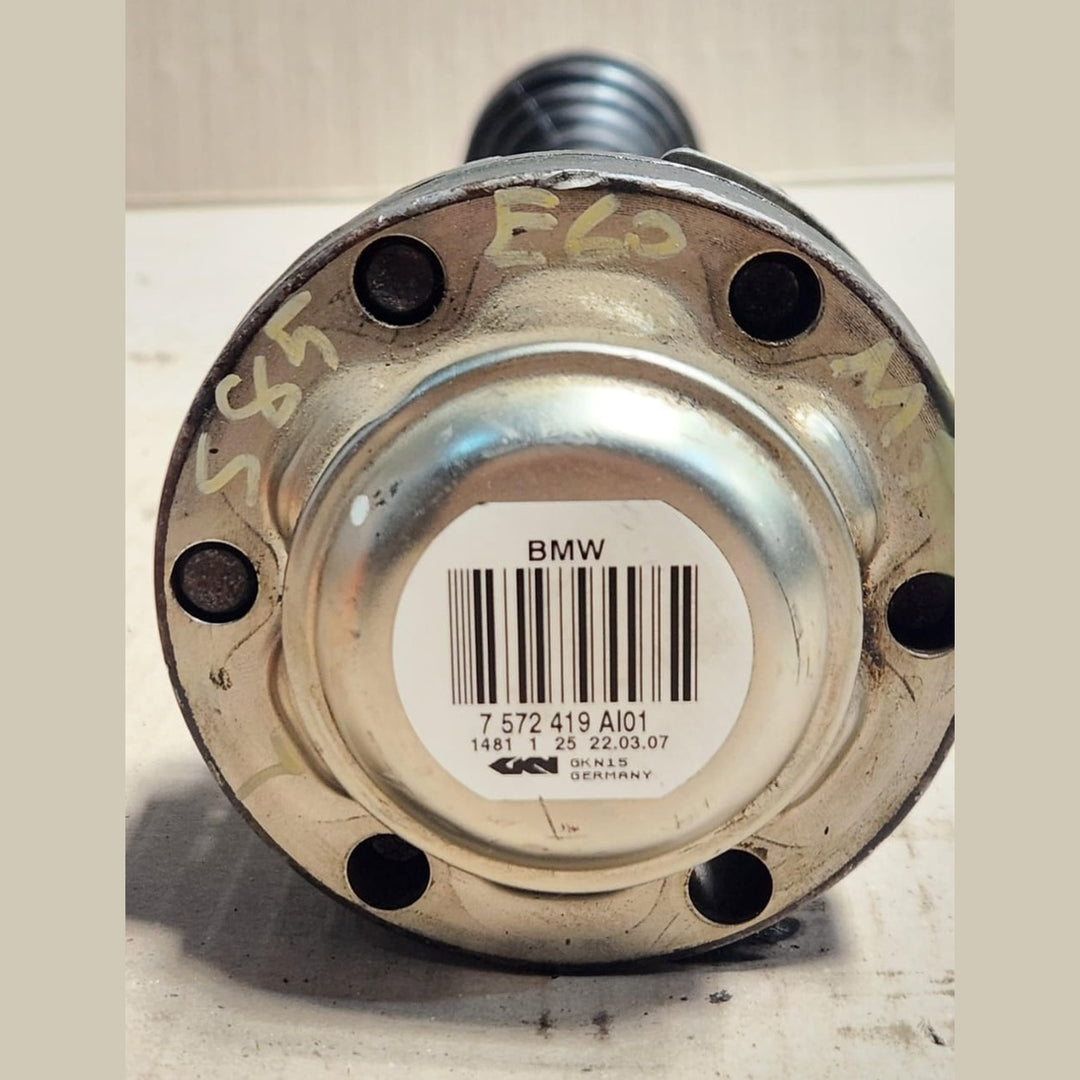 2004-2010 BMW 530i Rear Driveshaft 7572419 5 Series E60 E61