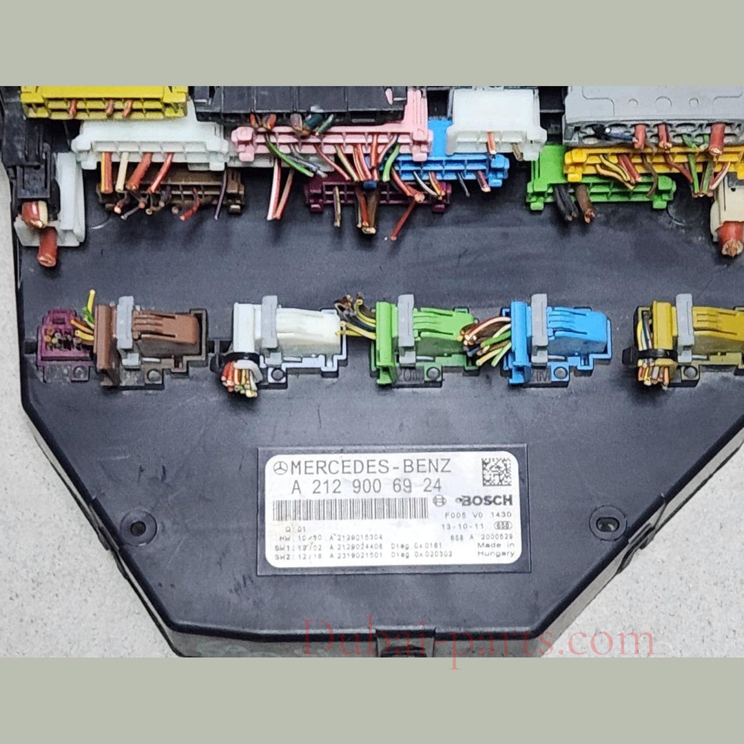 Mercedes-Benz Front SAM Fuse Relay Box A2129006924 E-Class W212 and W207