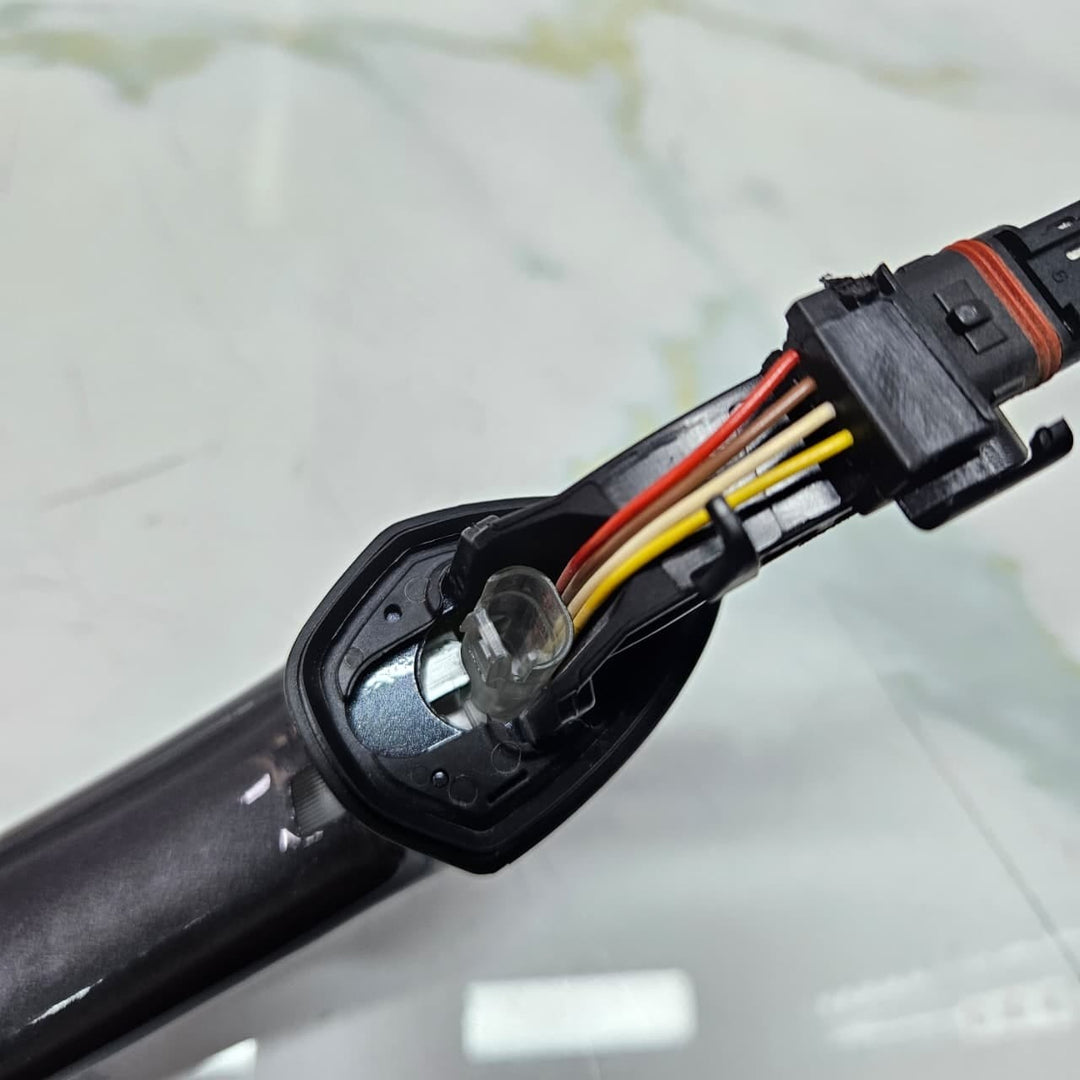 Genuine Brand New 2019 BMW G20 G30 330i Front Left Door Handle 9854177