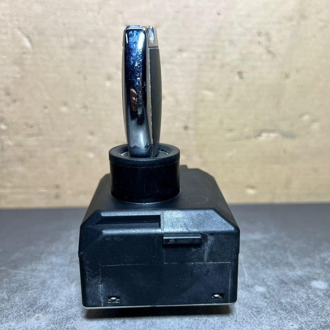 13-17 Mercedes W246 CLA  Ignition Switch Module Unit W/key FBS4 A246 9054702 OEM