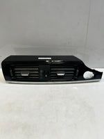 Bild in die Galerieansicht laden, 2016 BMW X3 F25 and X4 F26 Center Console Air GRILLE Vent 9303407 OEM