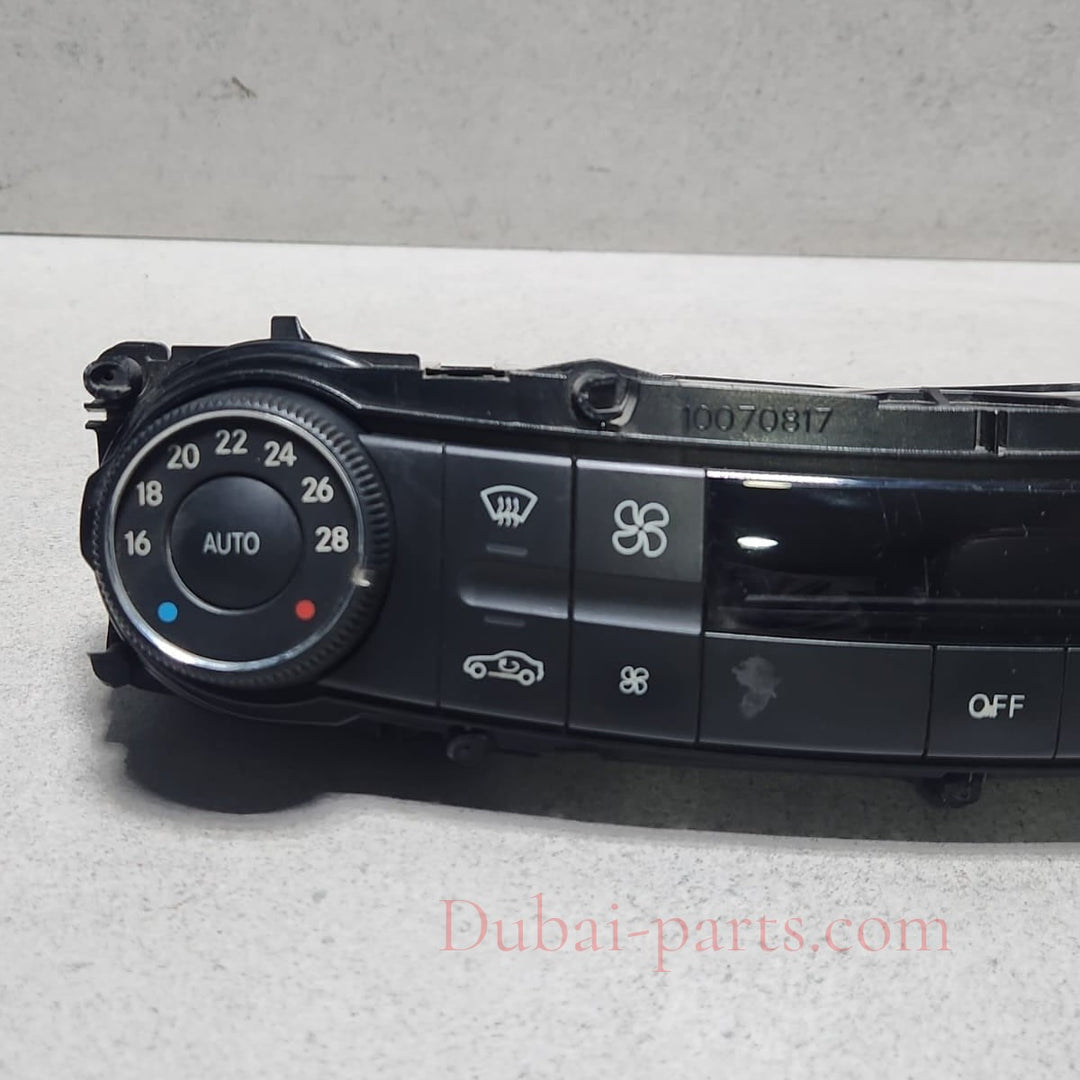 Mercedes-Benz Climate Control Panel 2118300890 W211 E-Class and S211 E-Class