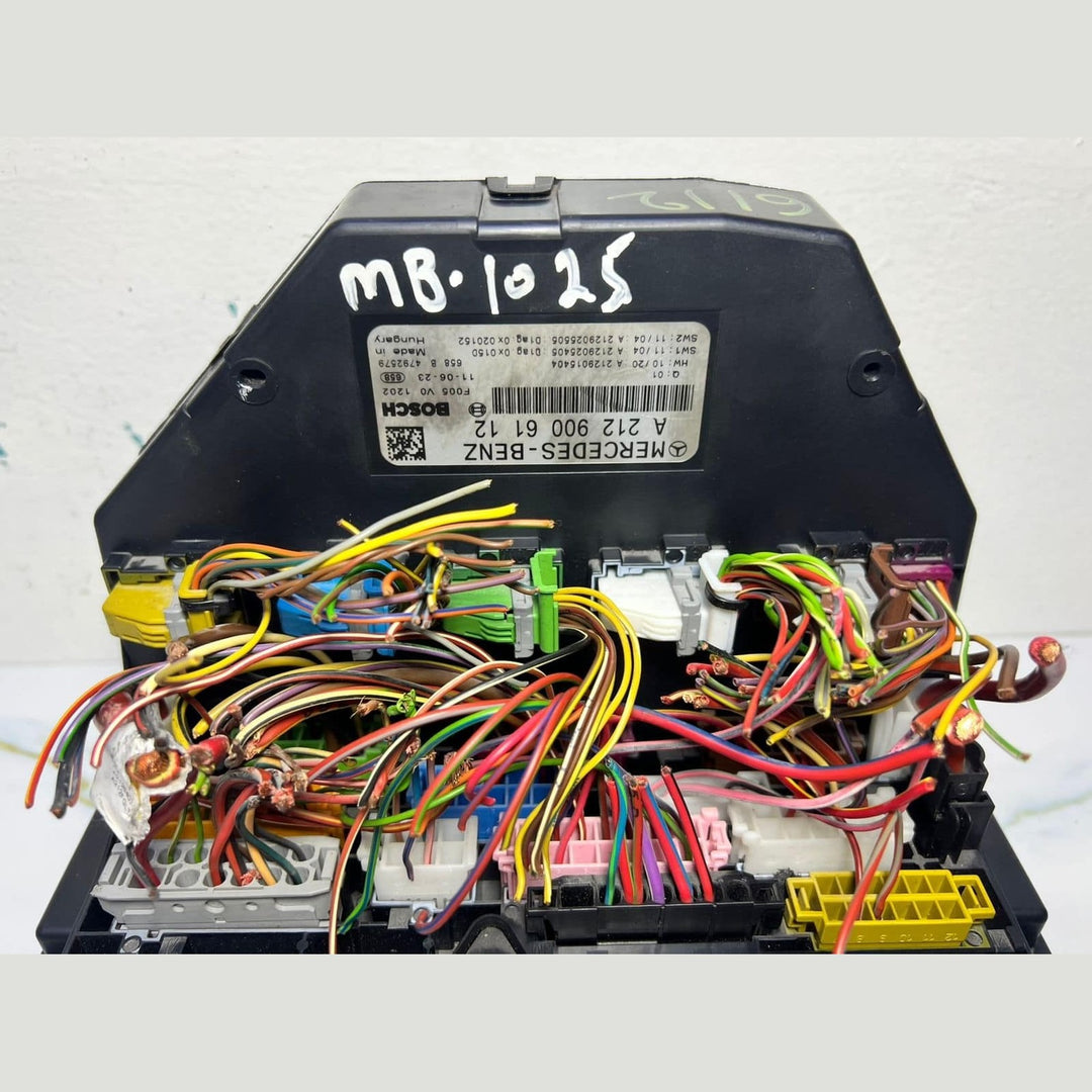 2011-2013 Mercedes-Benz CLS63 AMG Fuse Box A2129006112 W218 CLS63 AMG, E63 AMG