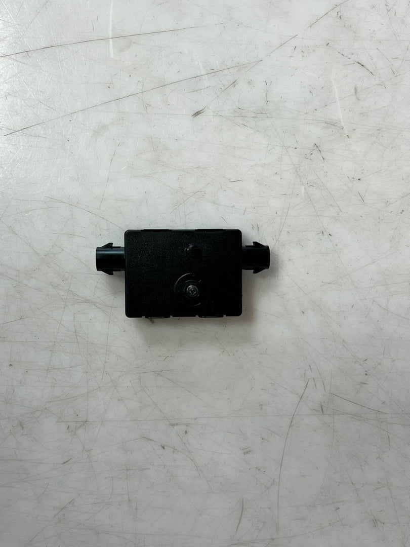 2016-2023 BMW M5 F90, G12, G30, and 530i Antenna Amplifier 9325724 OEM