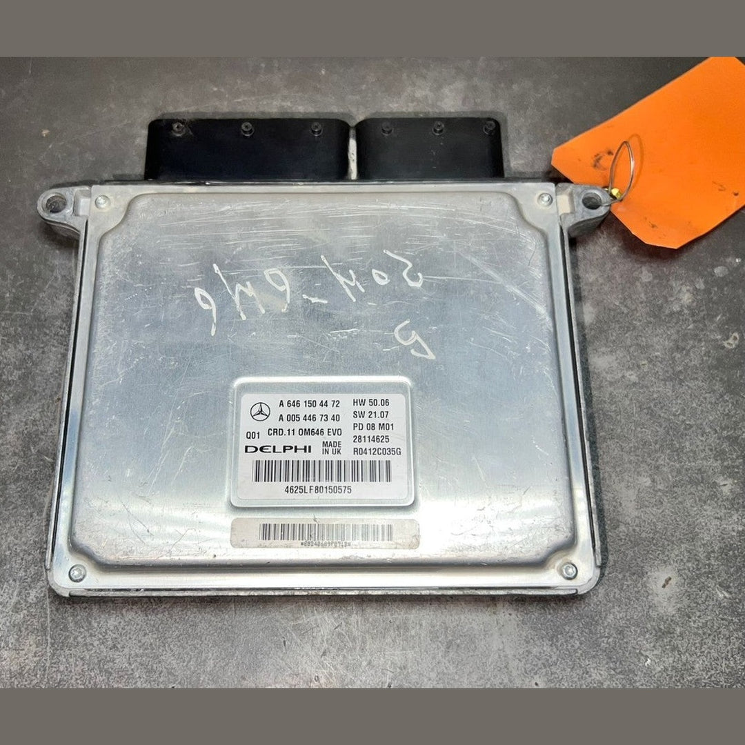 08-12 Mercedes W204 C-Class Engine Control Module Unit ECM ECU A646 1504472 OEM