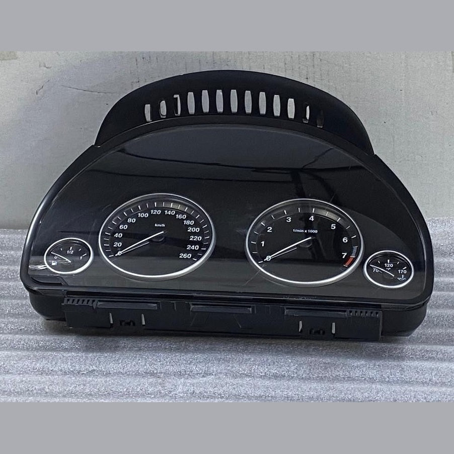 OEM BMW F10 528i Combi-Instrument speedometer Cluster 9280477-01