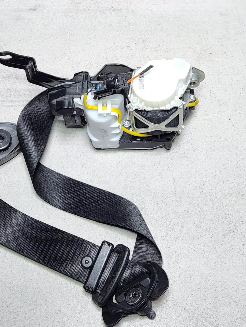 BMW X3 G01 Front Seat Belt S1746994508 OEM