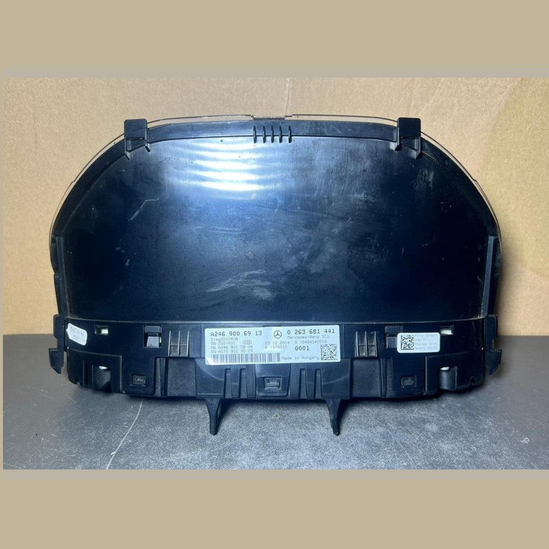 2012-2014 Mercedes-Benz W246 B-Class Instrument Cluster Speedometer A246 9006913