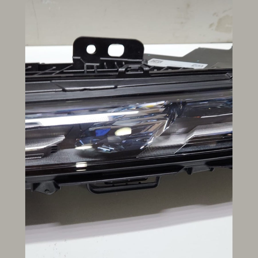 2023-2024 BMW 7 Series Left Headlight CRYSTAL 9879935 7 Series G70 OEM