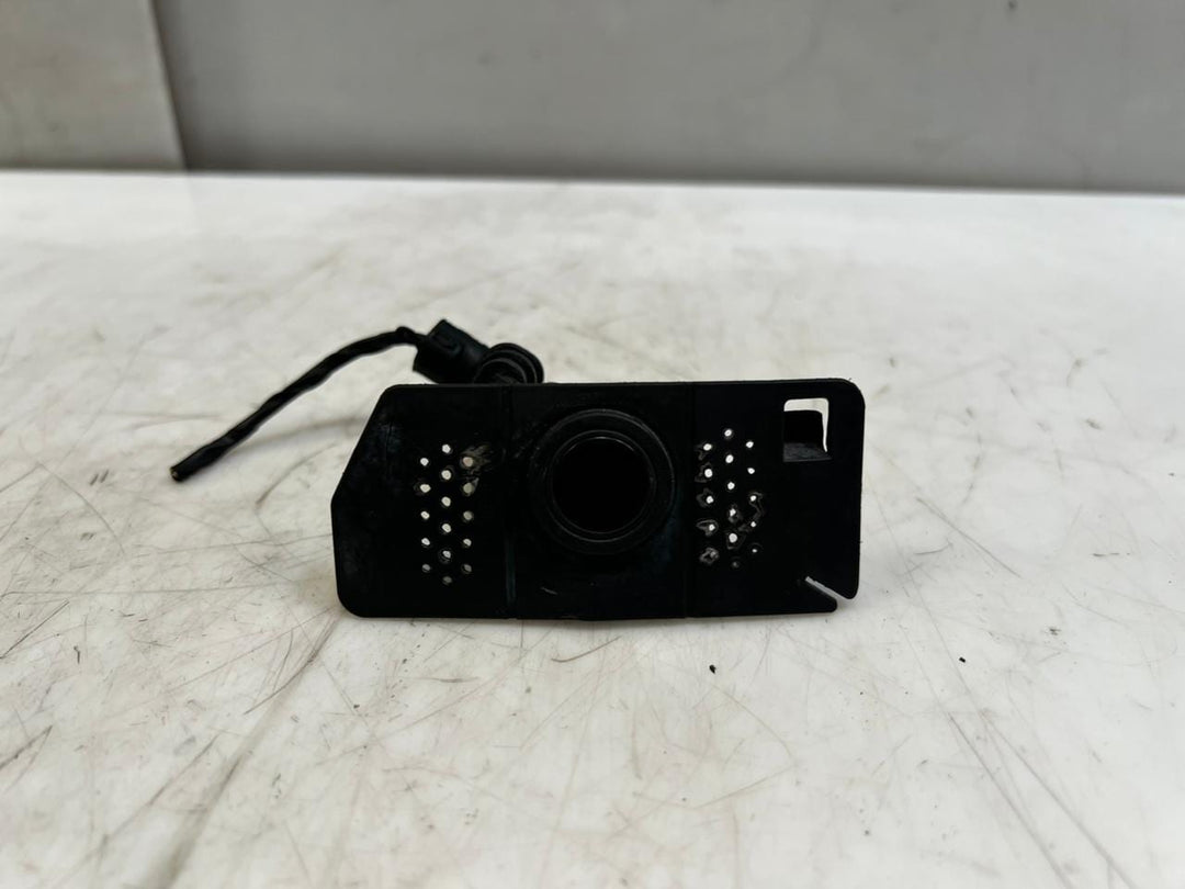 BMW E82 E81 E87 E88 E90 E91 E92 E93 PDC Parking Distance Sensor Front 9196705