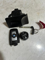 Load image into Gallery viewer, BMW 3 SERIES E92 Engine Control Unit ECU SET DME + CAS3 + 1KEY 7589705 OEM