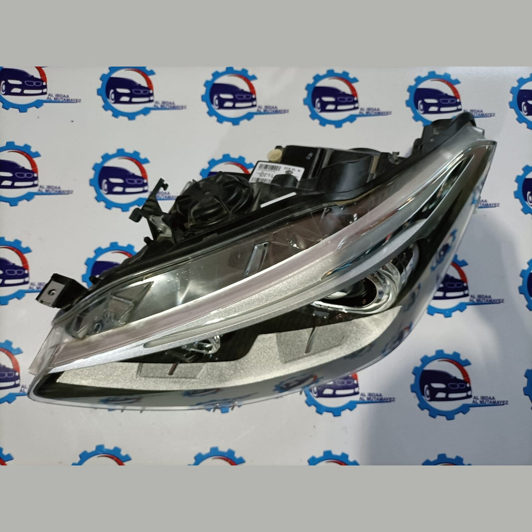 BMW 1 SERIES  120i 2012 F20 LEFT SIDE HEADLIGHT 7229687-09  ECE