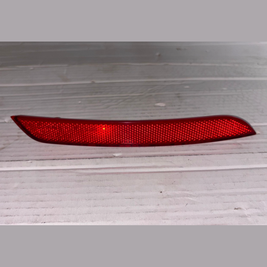 BMW F30 REAR BUMPER REFLECTORS LEFT RIGHT 7301187 7301188 SET