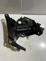 Bild in die Galerieansicht laden, 2013-2018 BMW X5 F15, F16, F85, and F86 Fender Module Mount Bracket Left 7294543