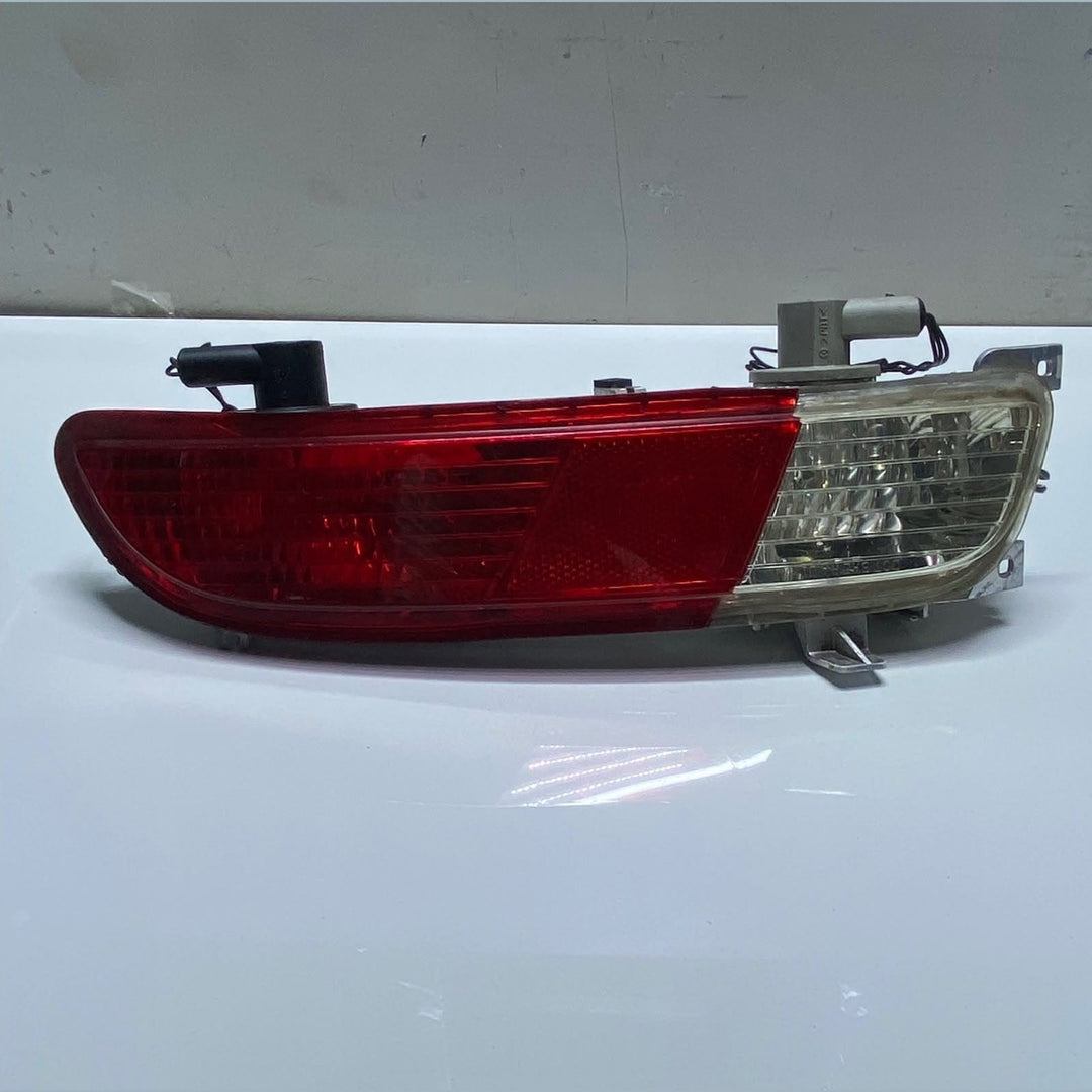 2006-2007 BMW 650i Rear Bumper Taillight 6911900 E63 E64