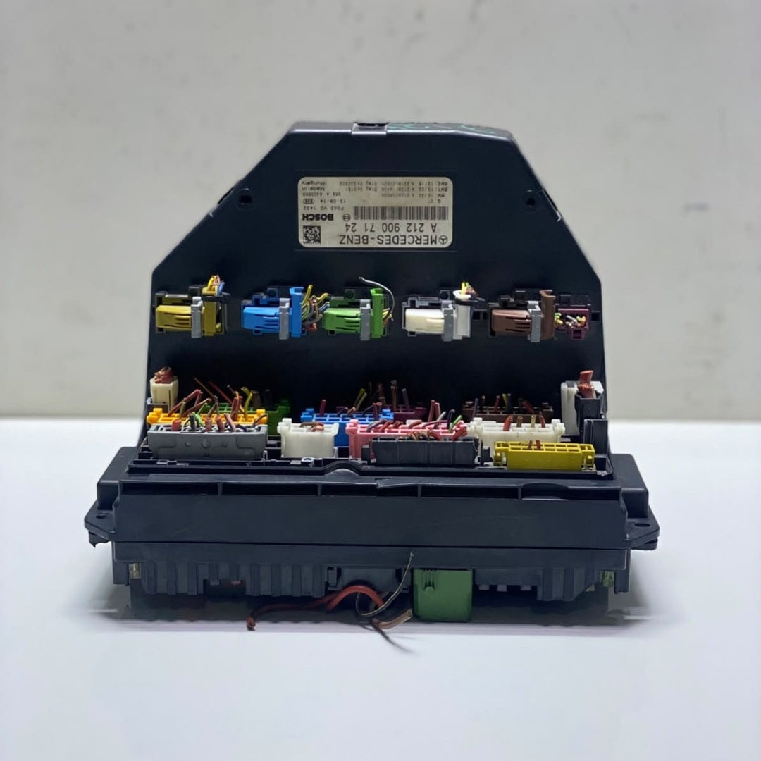Mercedes Front Sam Fuse Box Control Module A2129007124 W212 E-Class W218 W204 