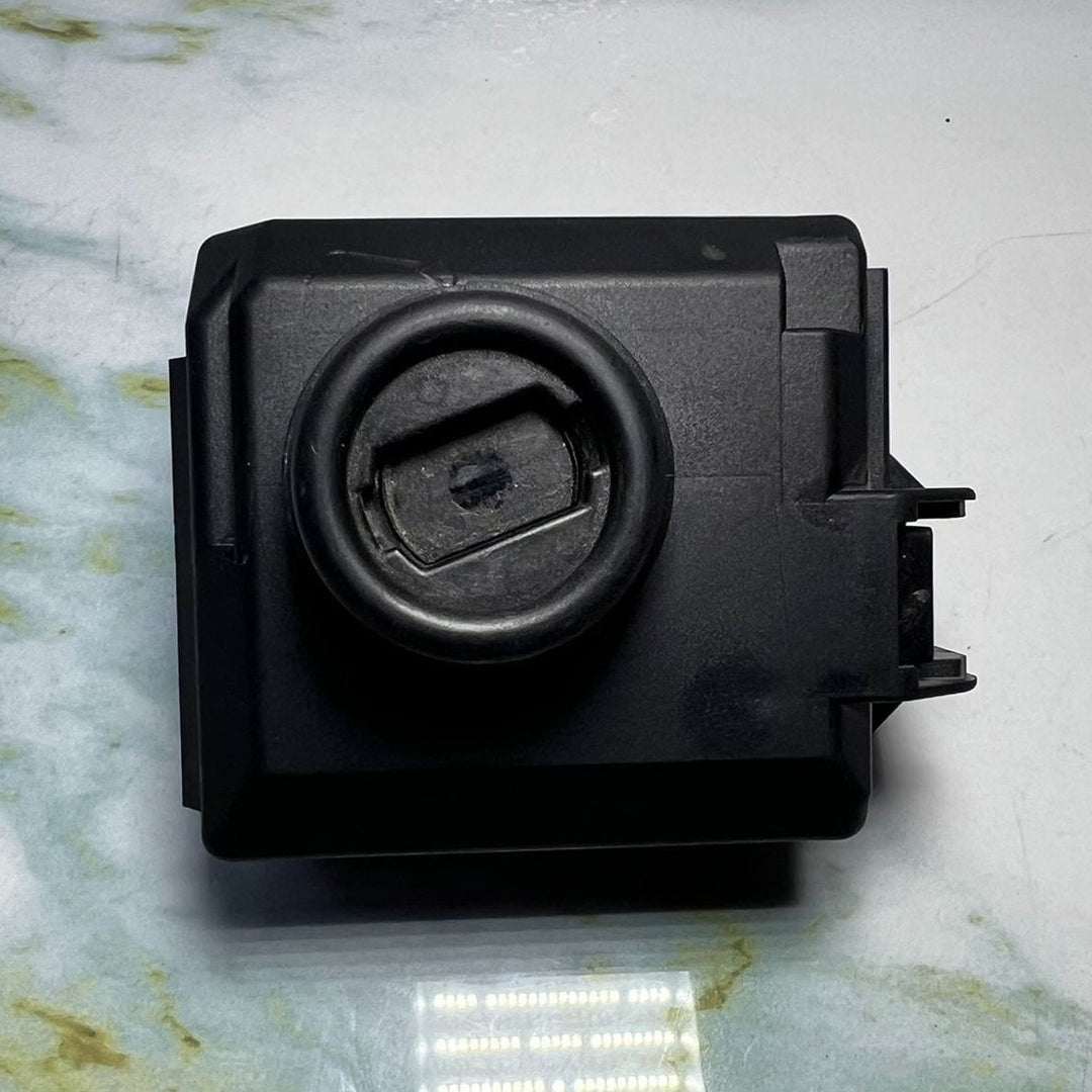 2010-2016 Mercedes E350 Ignition Switch Module With Key A2129055800 E-Class W212