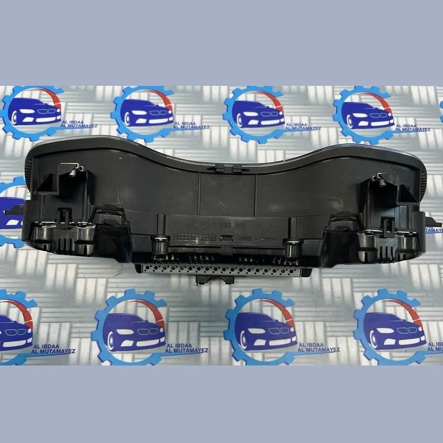 Audi A6 A7 4G Instrument Hybrid Cluster  Km/H Defective 4G8920933