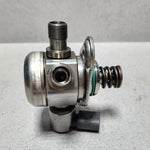 Bild in die Galerieansicht laden, 2012-2016 Mercedes-Benz C300 High Pressure Fuel Pump A2760700601 C E S Class 