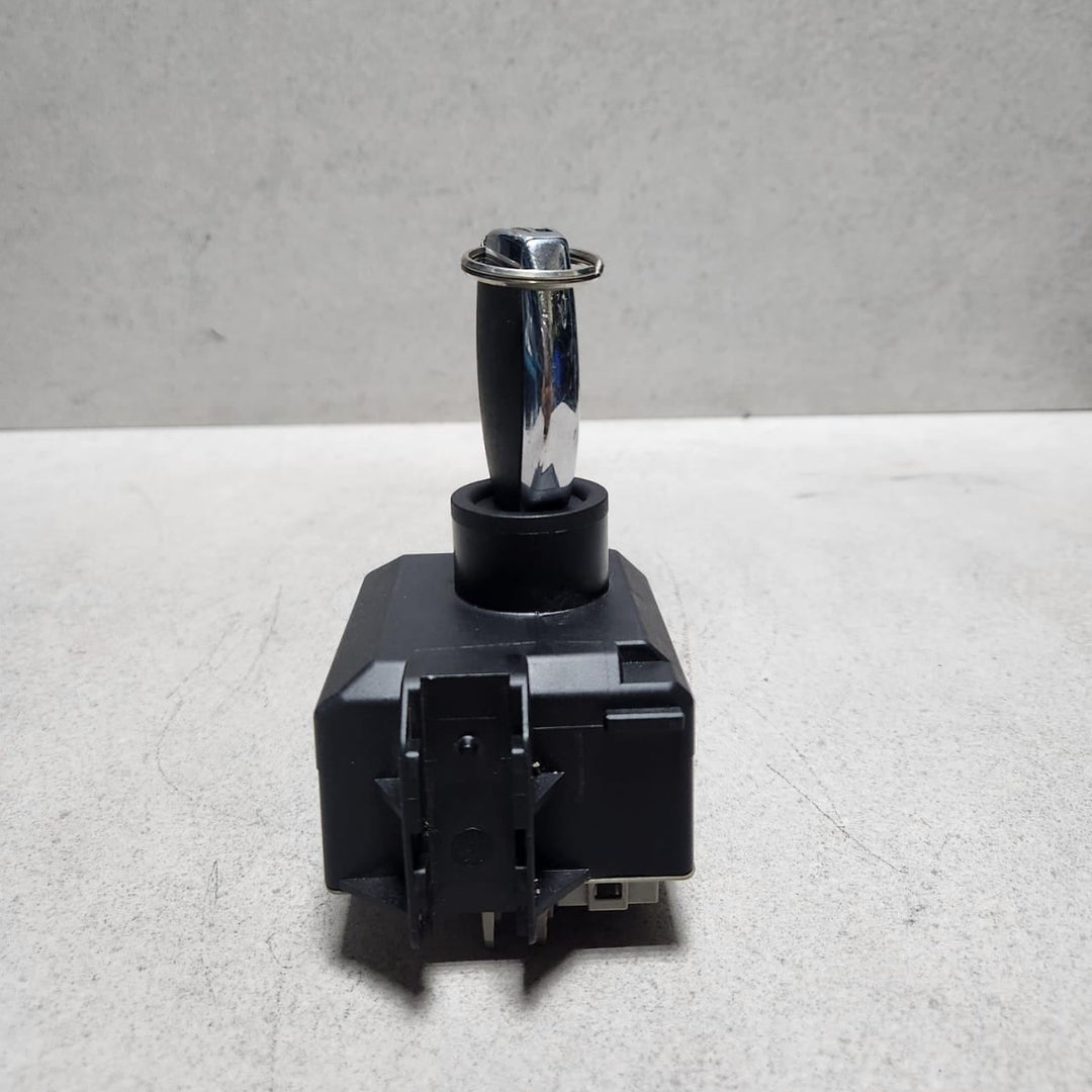 Mercedes-Benz GLA Ignition Switch A2469057503 GLA X156 W156