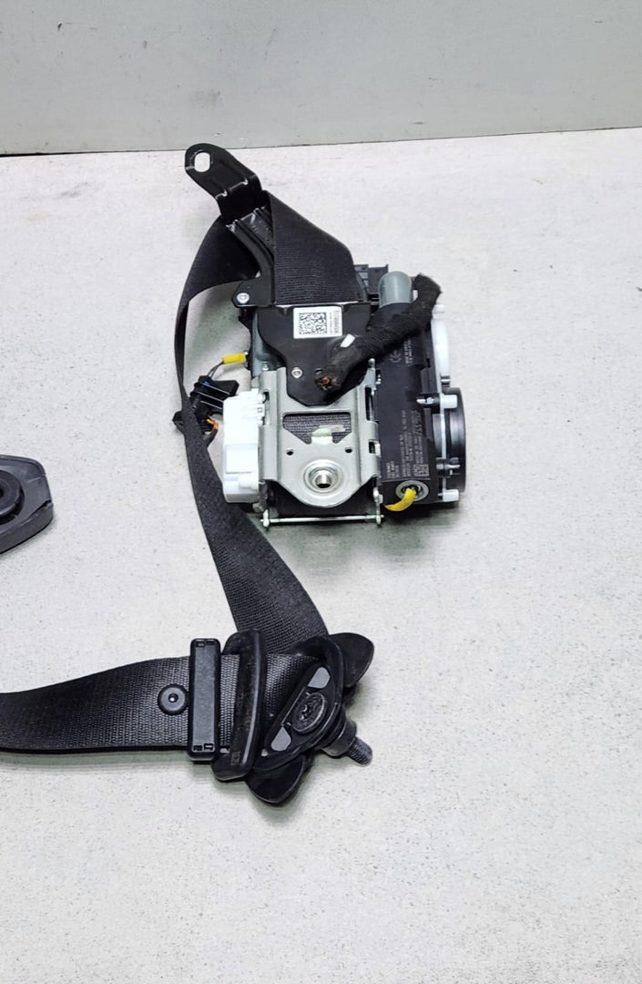BMW X3 G01 Front Seat Belt S1746994508 OEM