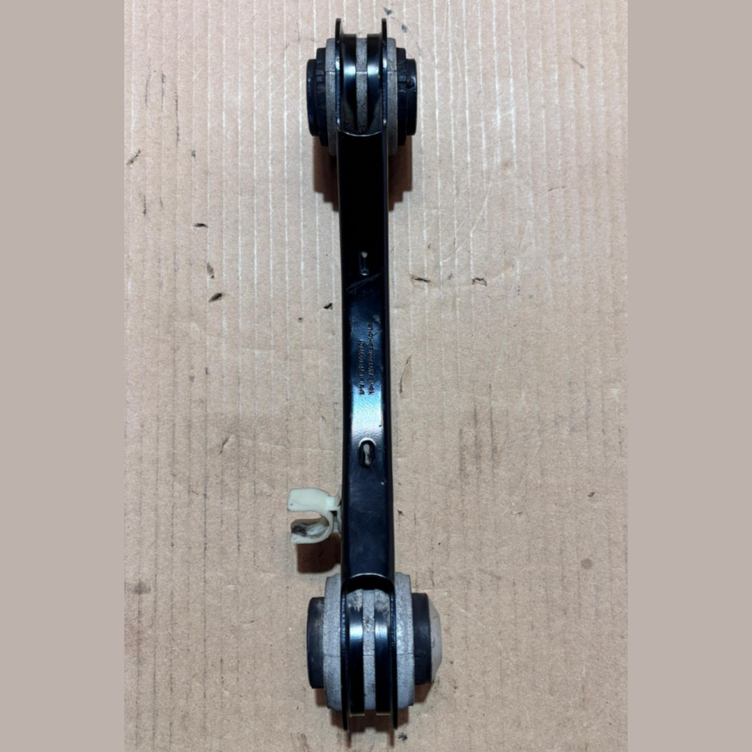 BMW X3 G01 X4 G02 X3M F97   REAR SUSPENSION LINK ARM RUBBER MOUNT RIGHT  6871006