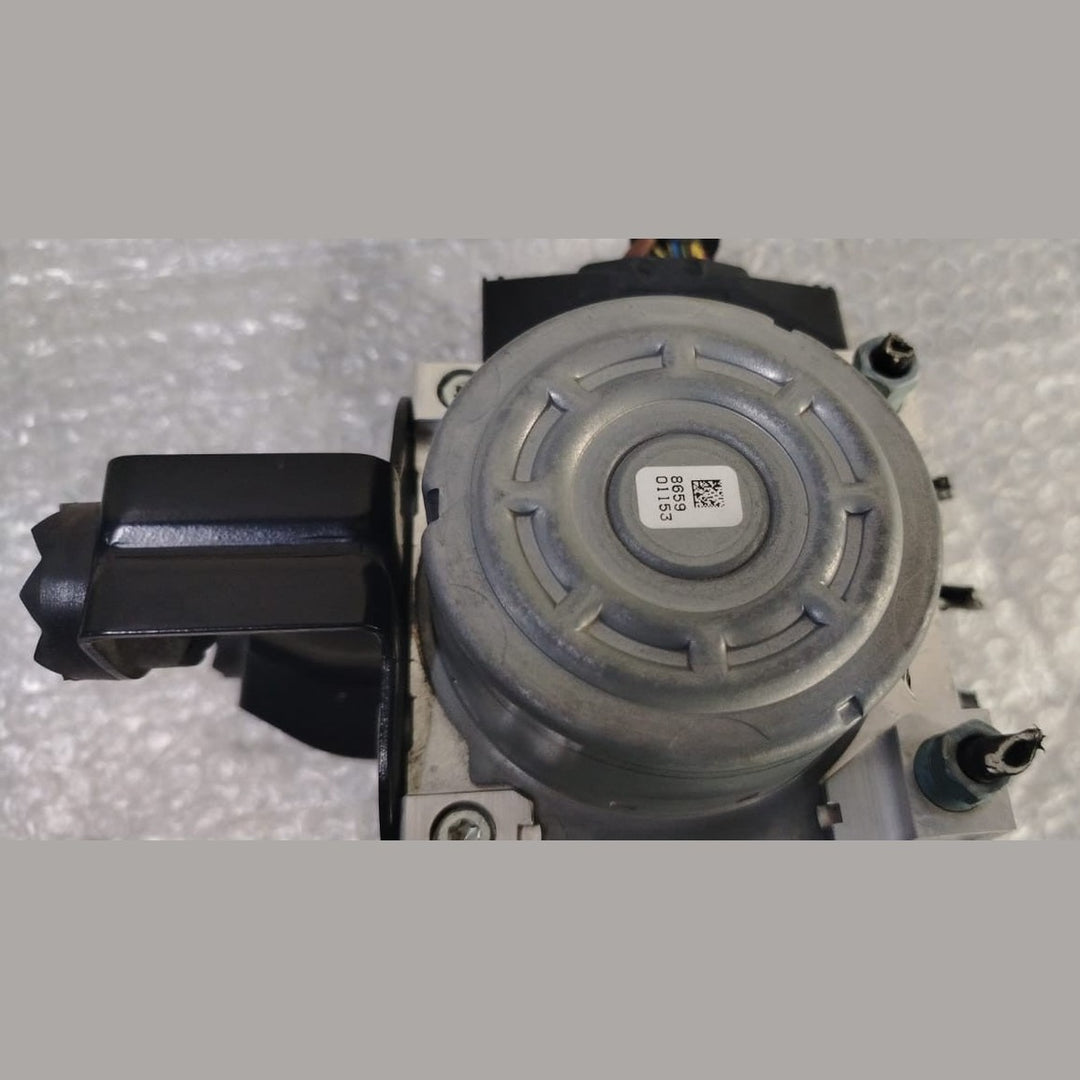 OEM BMW 3 Series Gt F34 2014 Diesel ABS Pump Assembly 6870914 6870913
