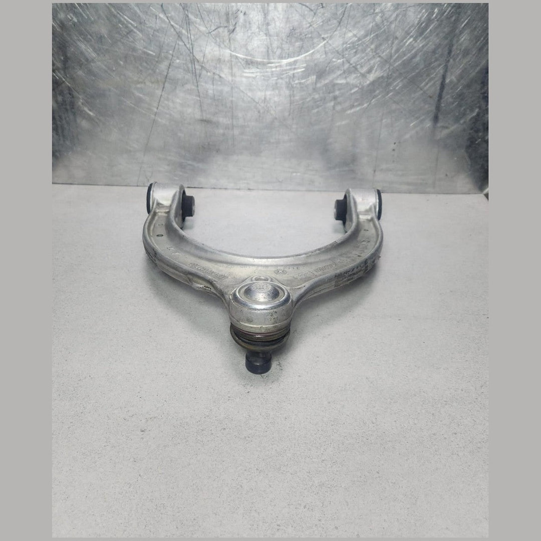 2018 BMW 540i Front Upper Control Arm 686118502 5 Series G30 G31