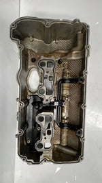 قم بتحميل الصورة إلى عارض الصور، OEM Left Valve Cover for 2012-2016 BMW F10 M5 with S63 engine. 7603653