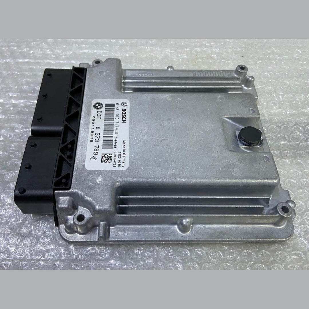 OEM BMW F10 F07 F15 N57 ENGINE CONTROL UNIT ECU ONLY DDE 8573789 BOSCH