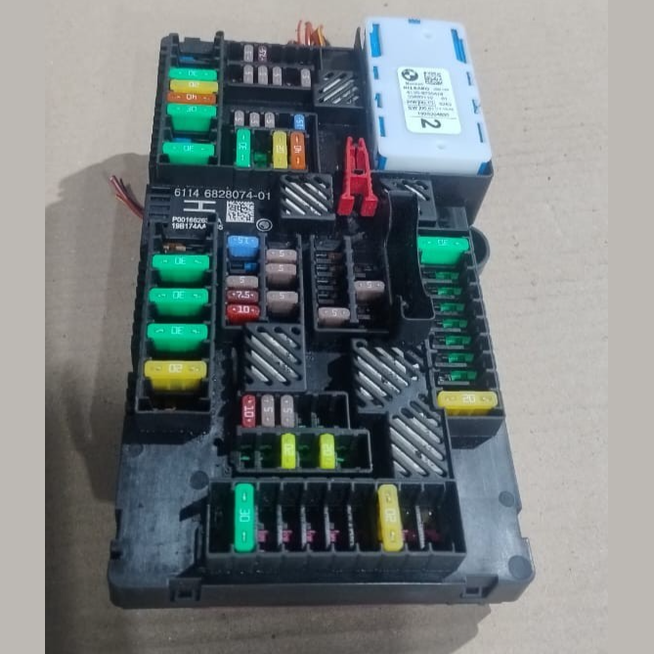 BMW F98 F97 X4 X3 G01  M BODY FUSE BOX CONTROL MODULE OEM  6828074