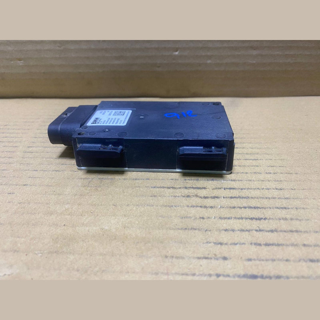 2016 BMW 750Li Blind Spot Radar Control Module 6881203 5 Ser G30 and 7 Ser G11 G