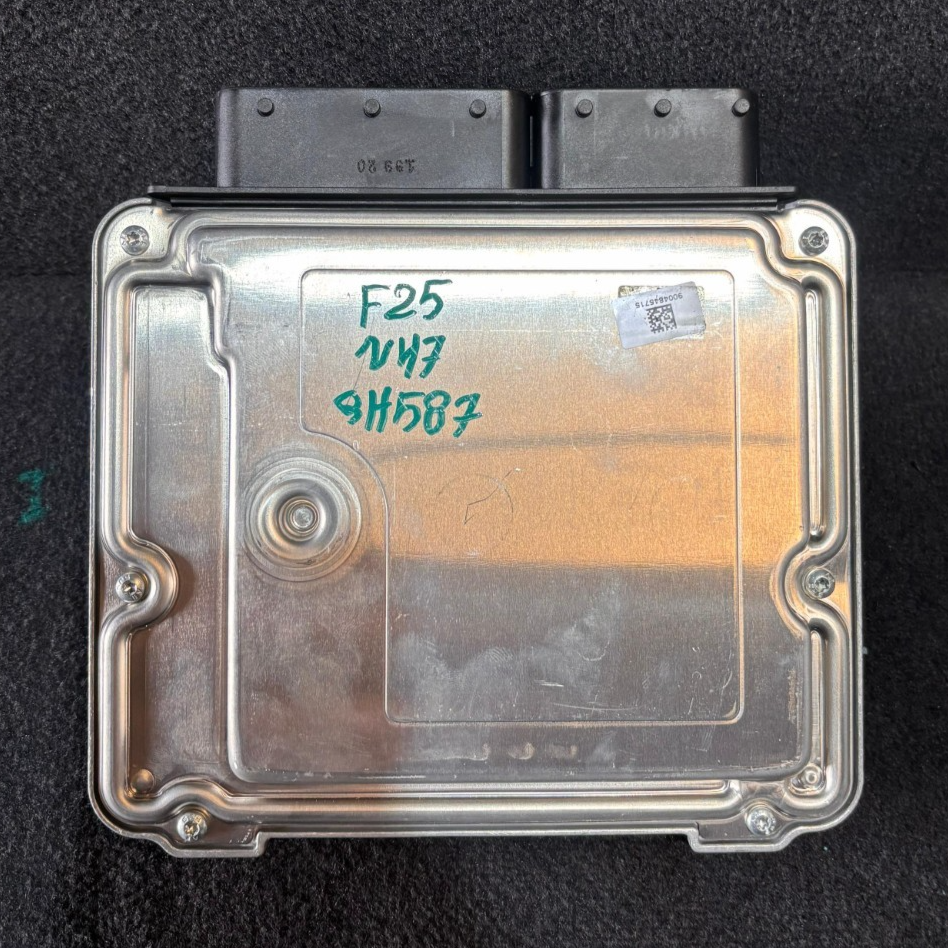 OEM BMW 3 5 SERIES X3  F10 F25 F30 ENGINE CONTROL UNIT N47 DDE - 8513184